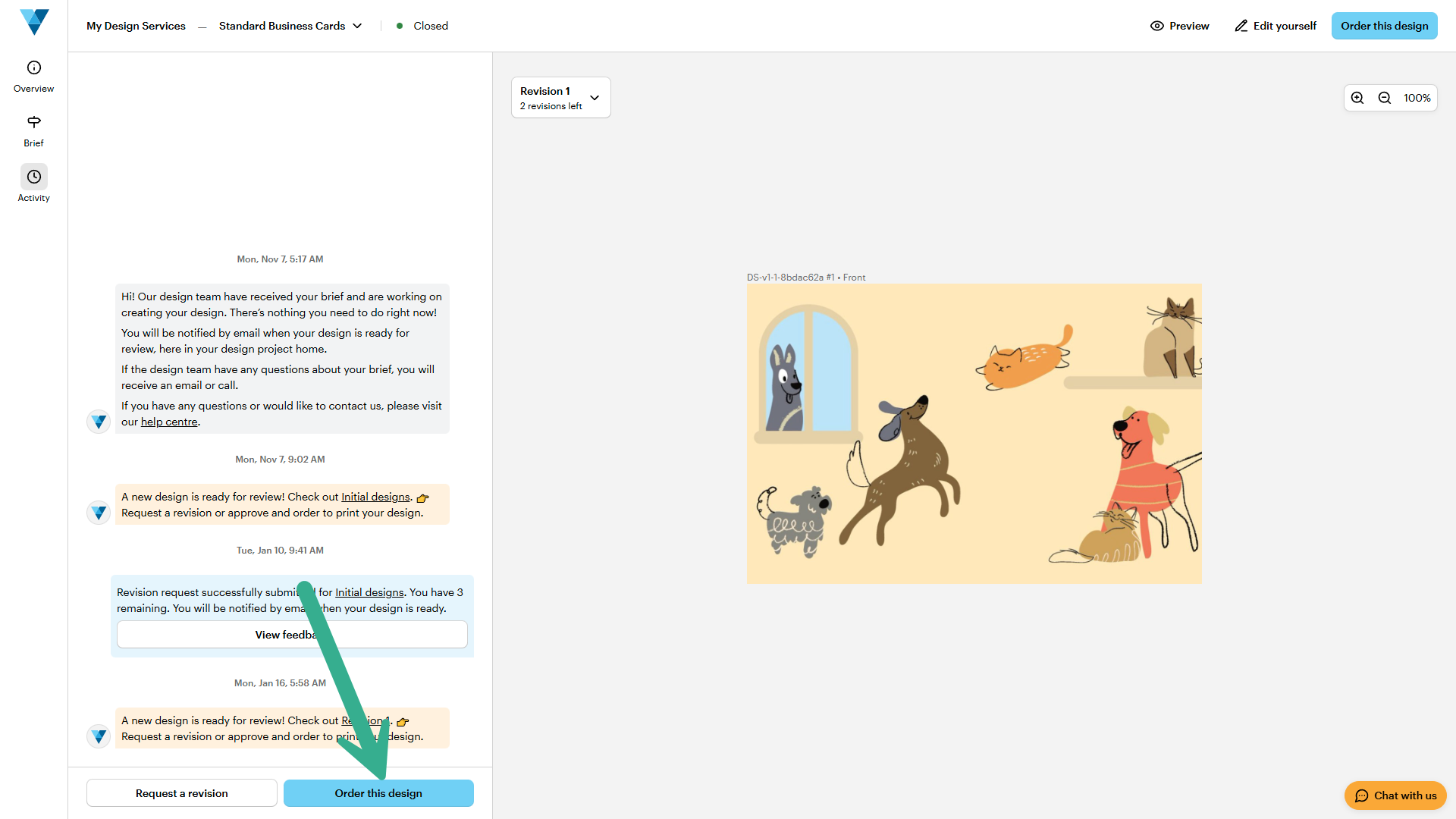 Página de «Servicios de diseño» donde se muestra una revisión terminada con opciones para solicitar otra revisión o pedir el diseño.