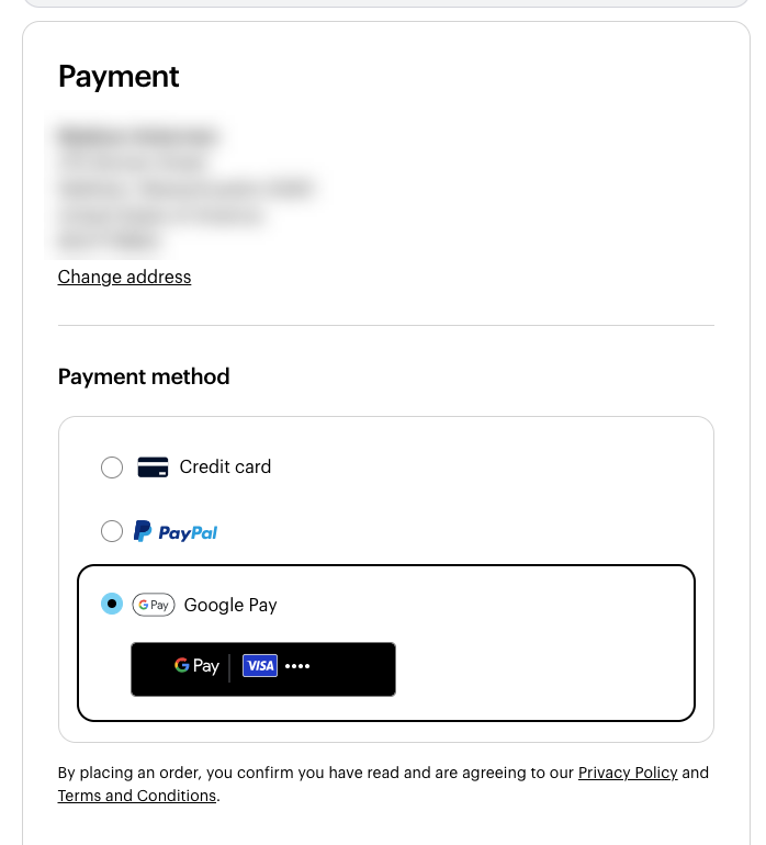 Sur la page paiement de VistaPrint, le bouton radio Google Pay est sélectionné dans la rubrique Mode de paiement.