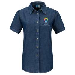 Camisa de jean Port & Company® Value de manga corta para damas