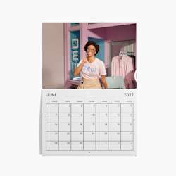 Calendários de parede com agrafos