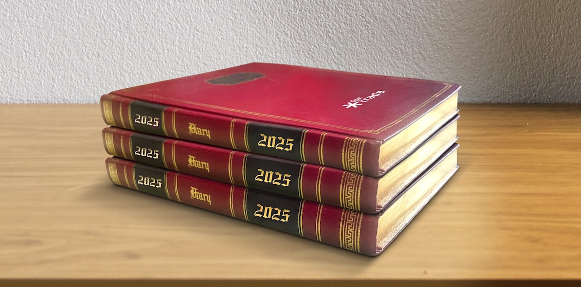 B5 Library Edition Diaries > Hero img4