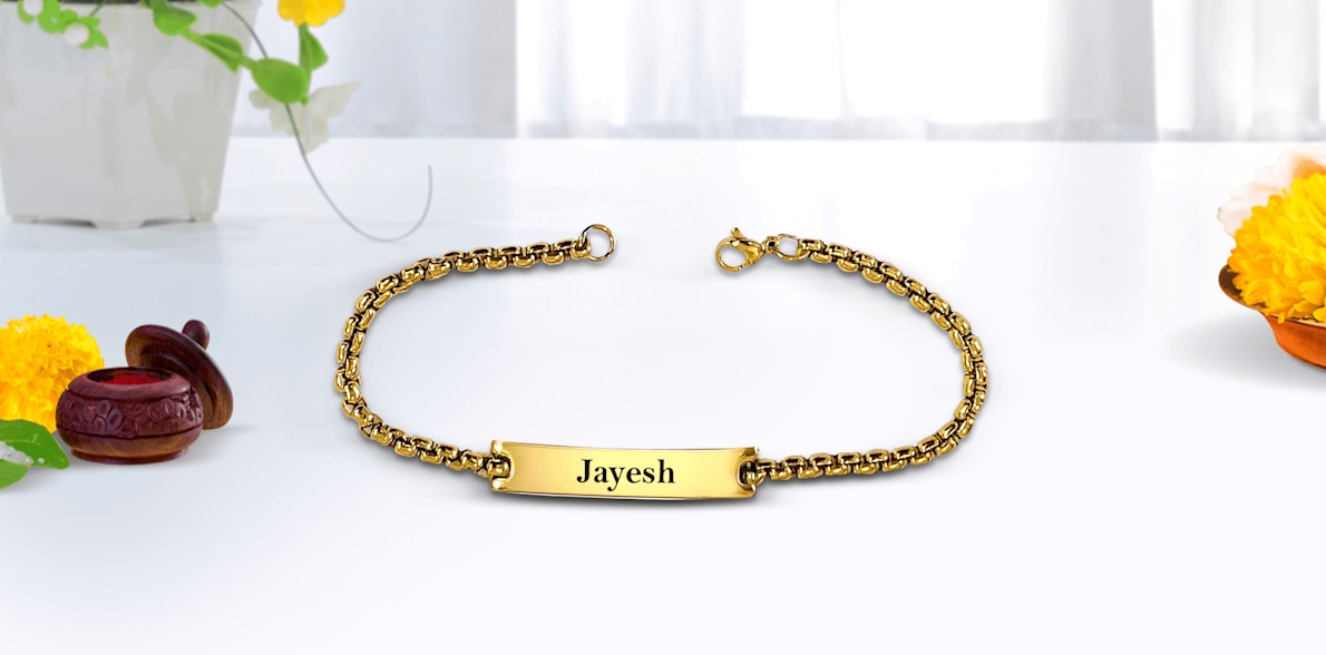 Personalised Rakhi Golden Box Chain > Hero img3