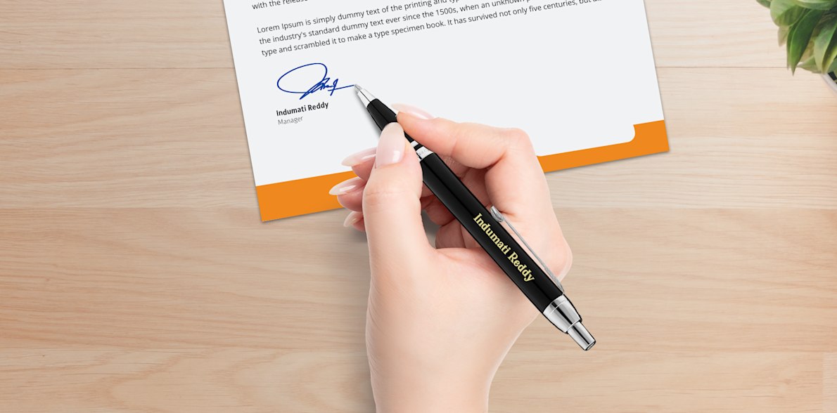 Larger version: Parker Odyssey Laque Black Chrome Trim Ball Pen > Hero img1