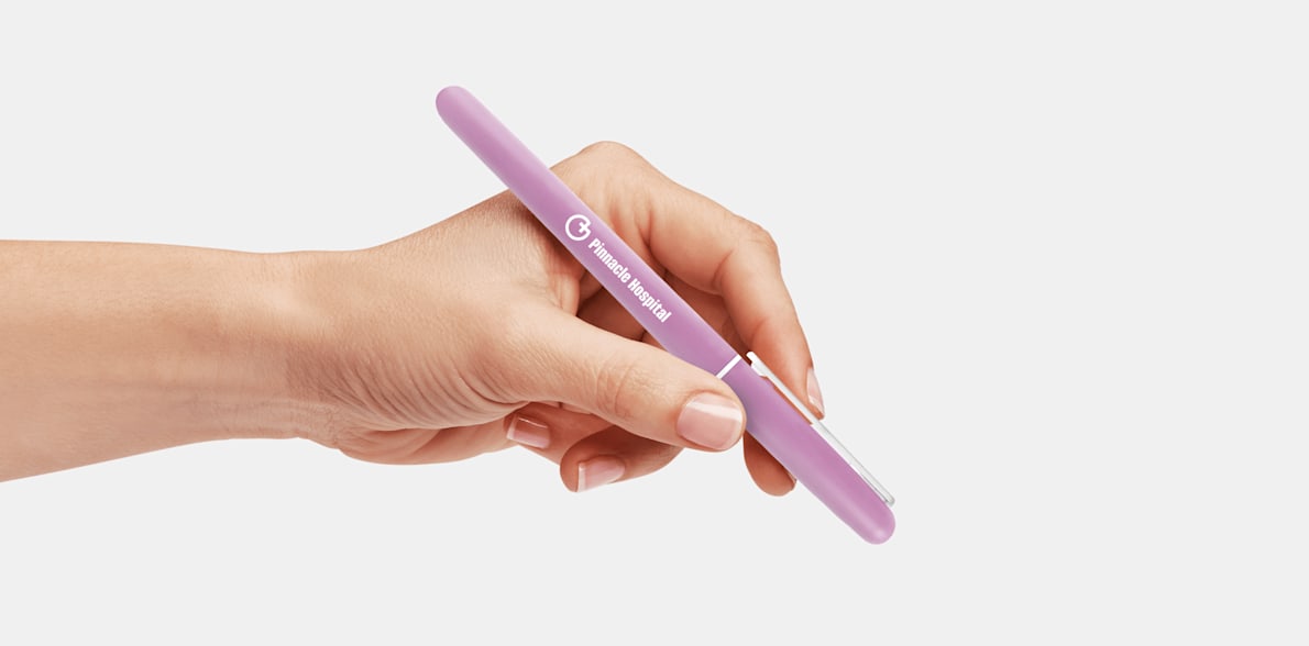 New Cap Plastic Pens > Hero img2