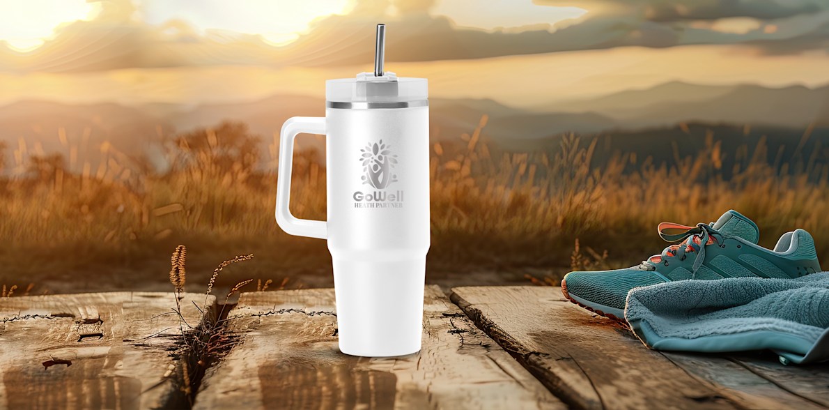 Stanley Tumbler > Hero img2