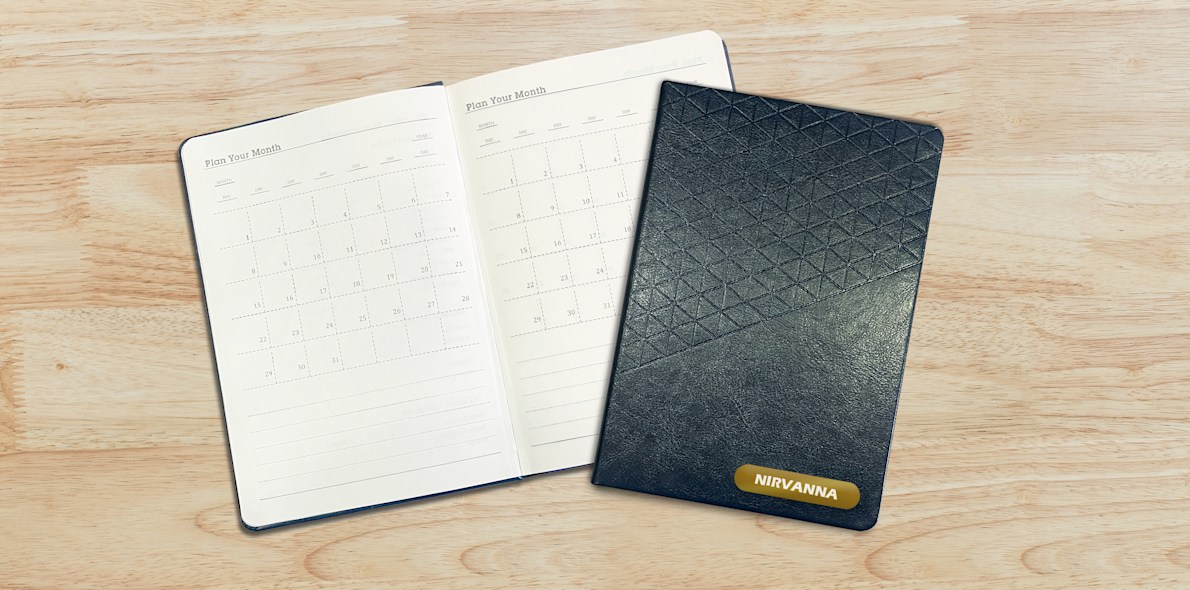 Faux Leather Diaries > Hero img2