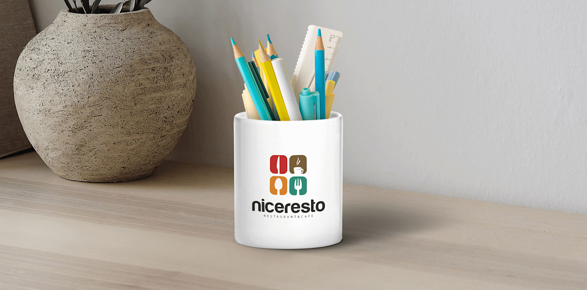Larger version: Personalised Ceramic Pen Stand > Hero img1