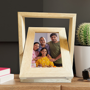 Rotating Wooden Frame >Overview Img