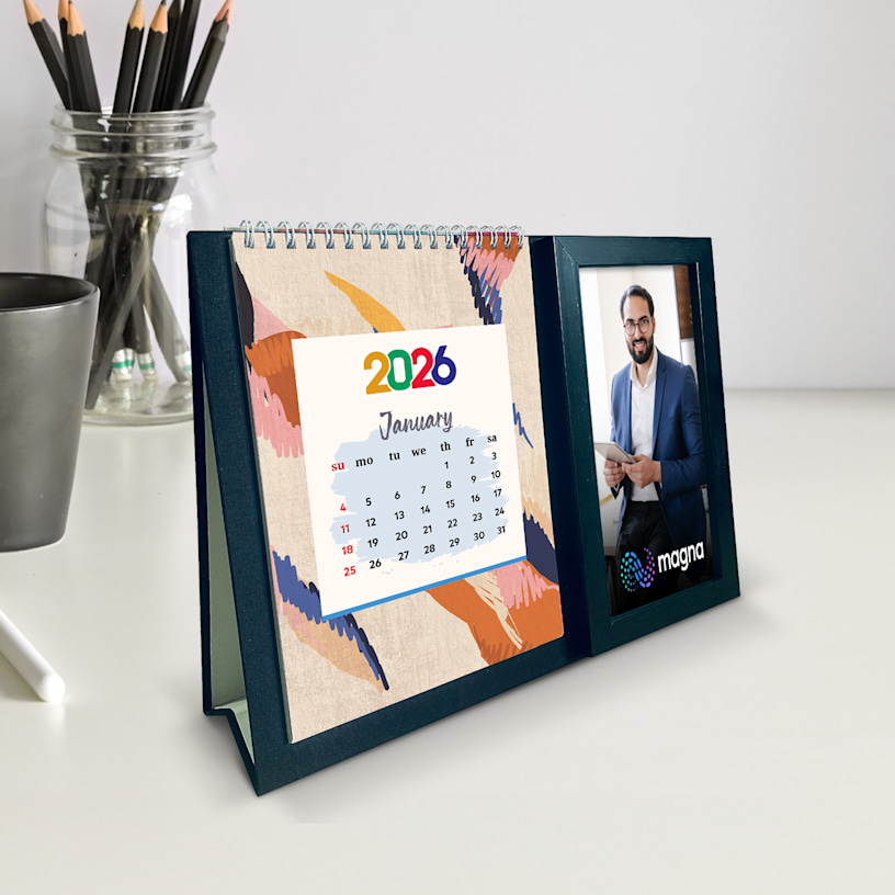 Photo Frame with Desk Calendar > Hero img2