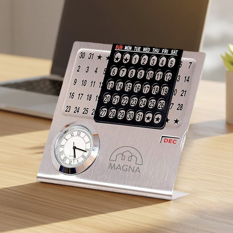 Perpetual Desk Calendar with Clock > Hero img3