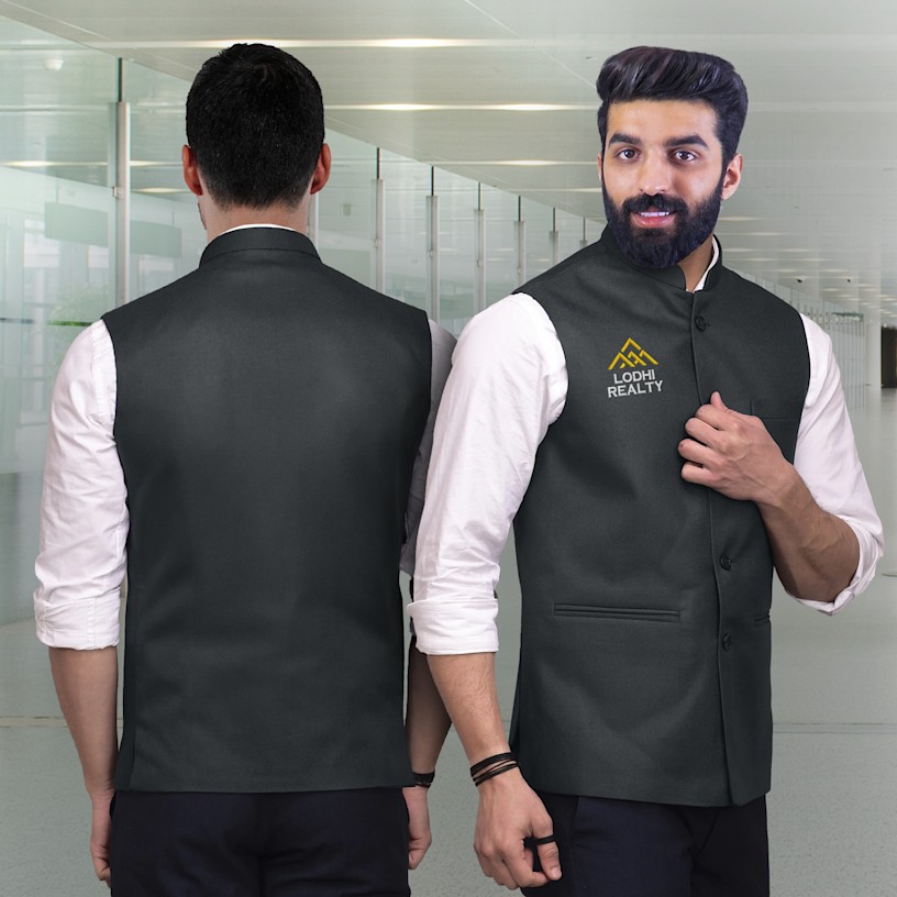 Cambridge Sleeveless Jackets > Hero img2