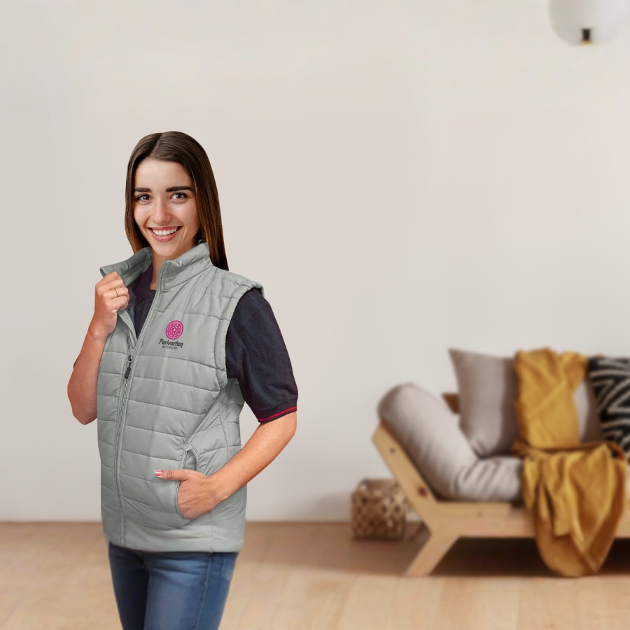 Women Sleeveless Puffer Jacket > Hero img2