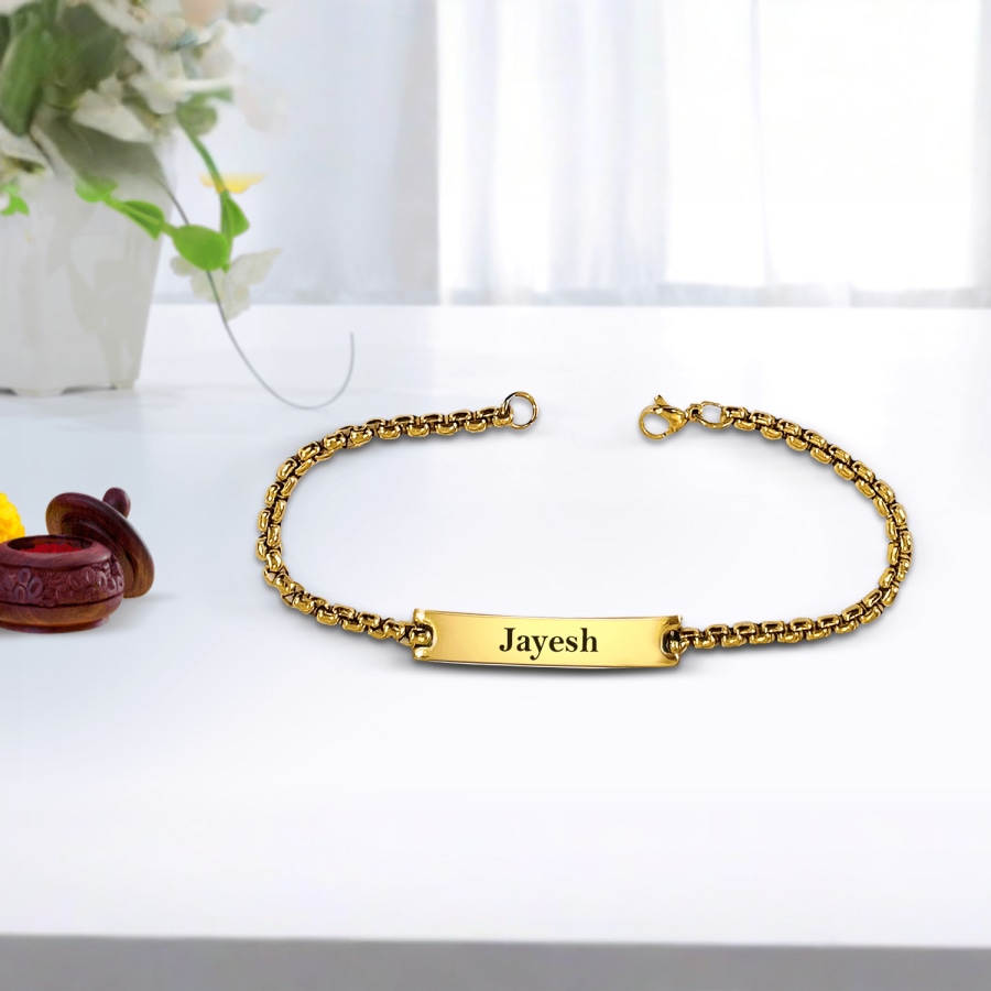 Personalised Rakhi Golden Box Chain > Hero img3