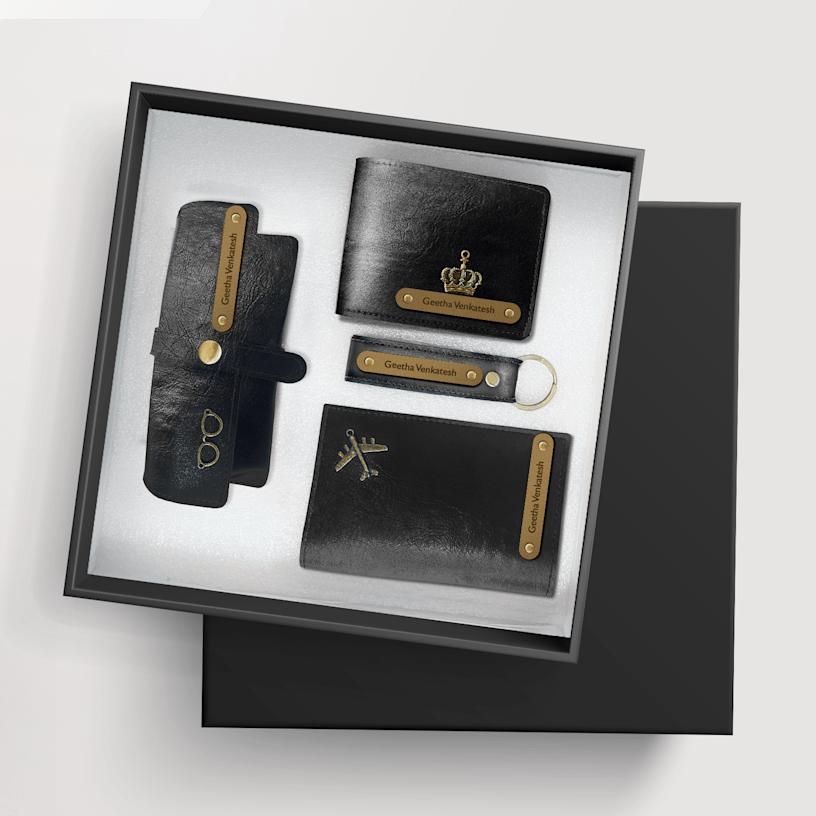 Leather Product Hamper > Hero img1