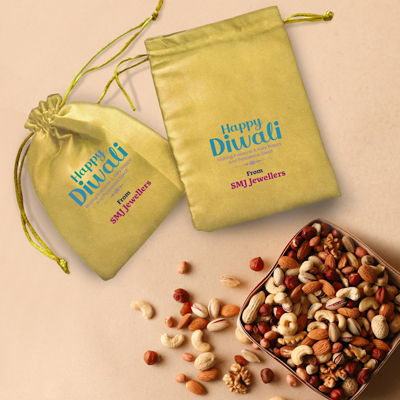 Golden Pothali with Dryfruits > Hero Image 02