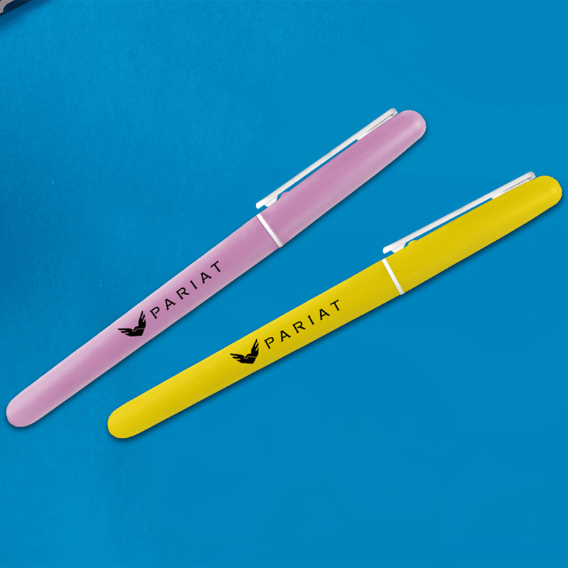 New Cap Plastic Pens > Hero img1