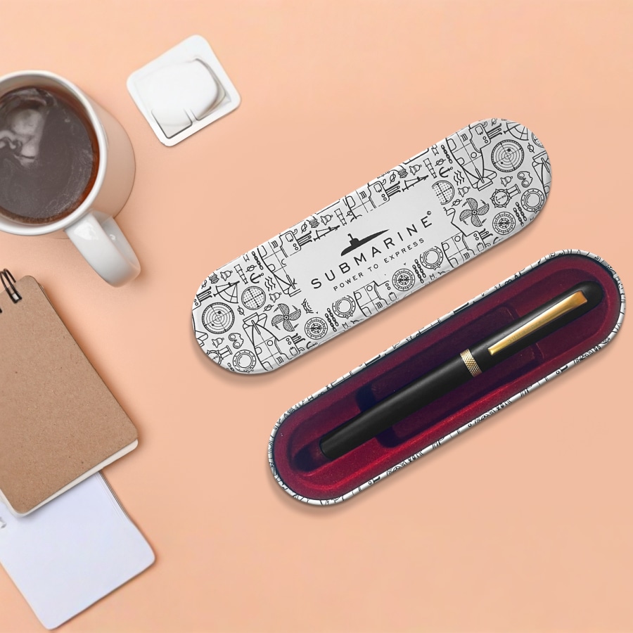 Premium Magnetic Metal Roller Pens > Hero img3