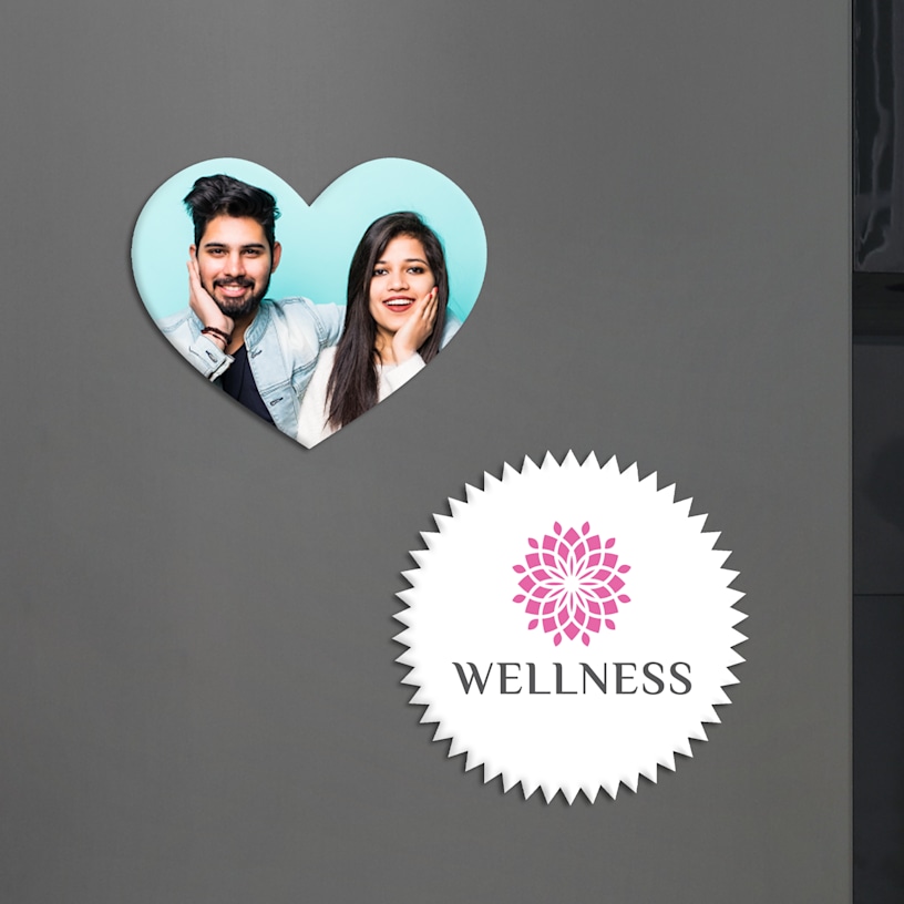 Acrylic Magnet > Hero img2