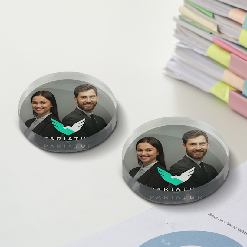 Acrylic Paper Weights > Hero img3
