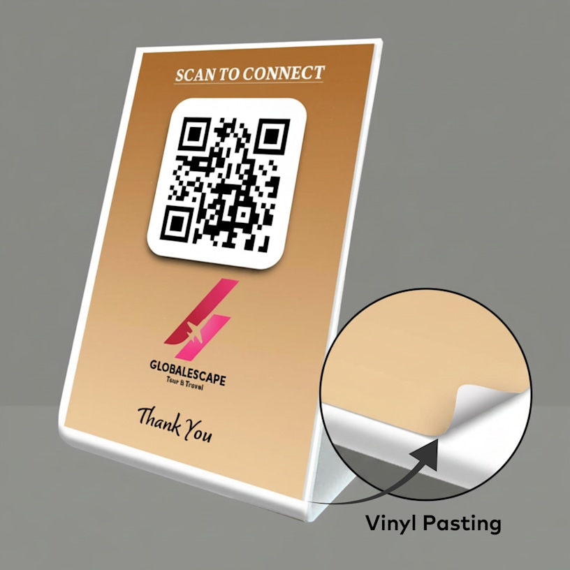 QR Code Standee > Hero img4