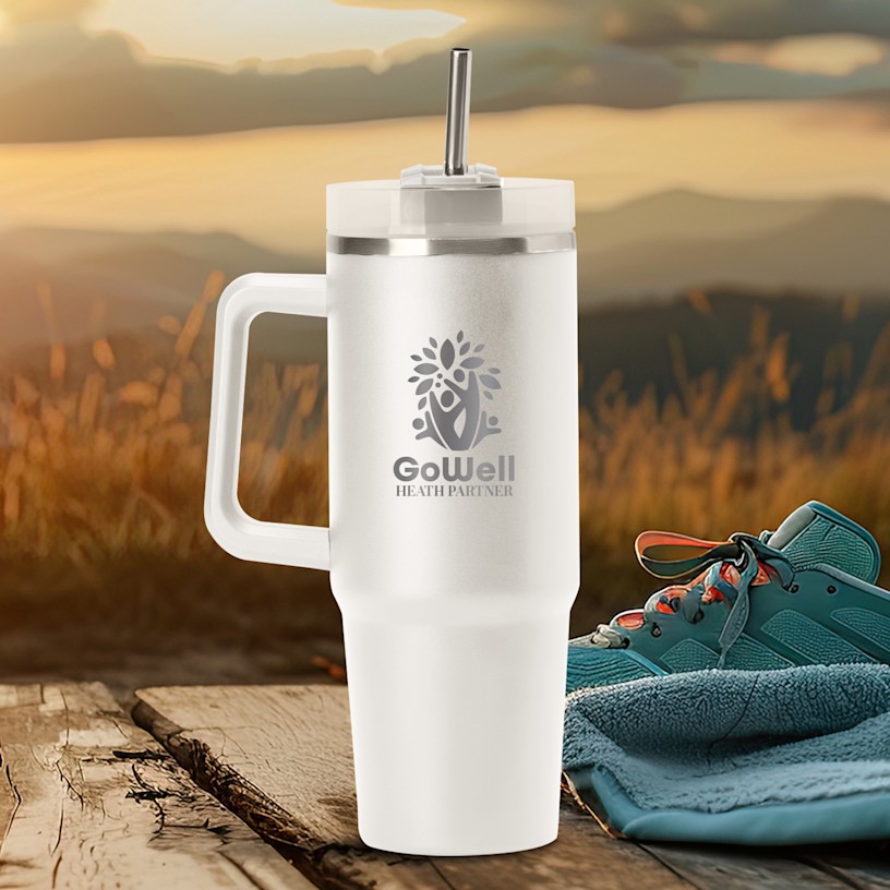 Stanley Tumbler > Hero img2