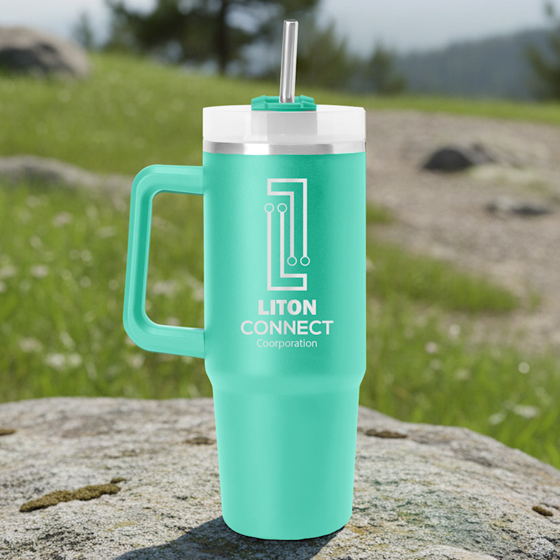 Stanley Tumbler >Hero Image 09