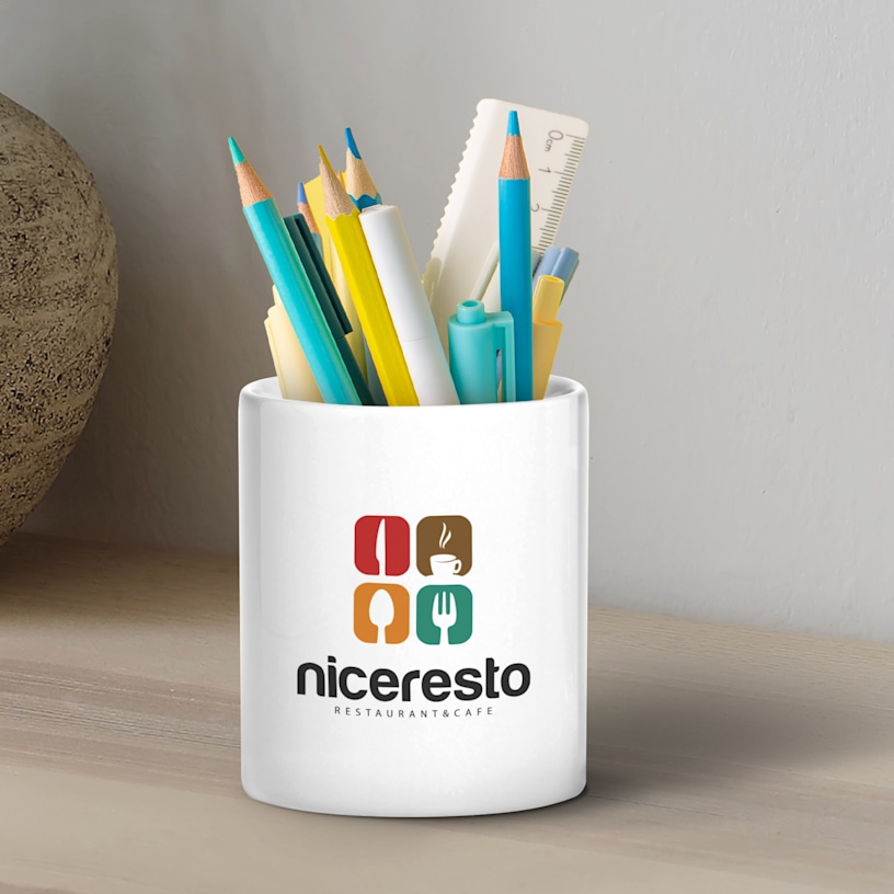 Personalised Ceramic Pen Stand > Hero img1