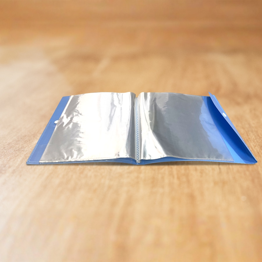 Display File - 20 Folders with Button Flap > Hero img3