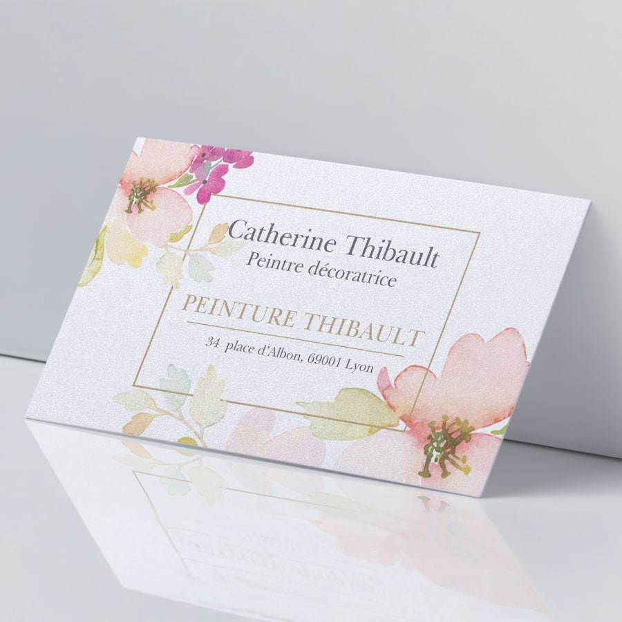 Carte de visite effet nacré pour Jamie Flynn, le propriétaire d’une petite entreprise.