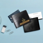 Personalised Wallets > Hero img1