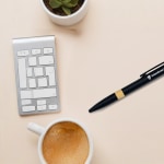 Wooden Plastic Ball Pens > Hero img1