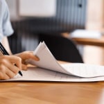 Wooden Plastic Ball Pens > Hero img2