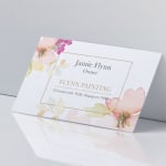 Eine Perlglanz-Visitenkarte für einen Kleinunternehmer namens Jamie Flynn.