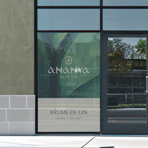 Adhésifs pour vitrine microperforés