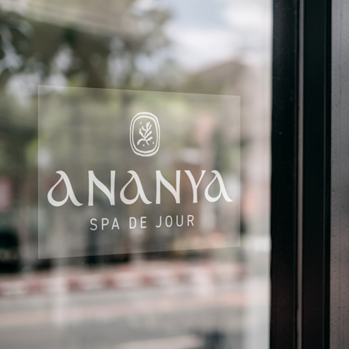 Vinyles adhésifs pour vitrine