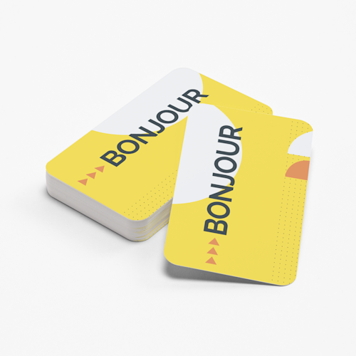 Cartes d’affaires arrondies sur papier supérieur