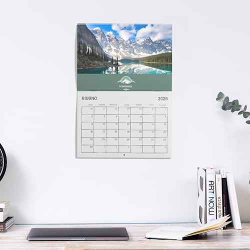 Calendari da parete a tema a punto metallico