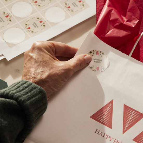 Gifts for Employees and Customers & Personalised Giveaways