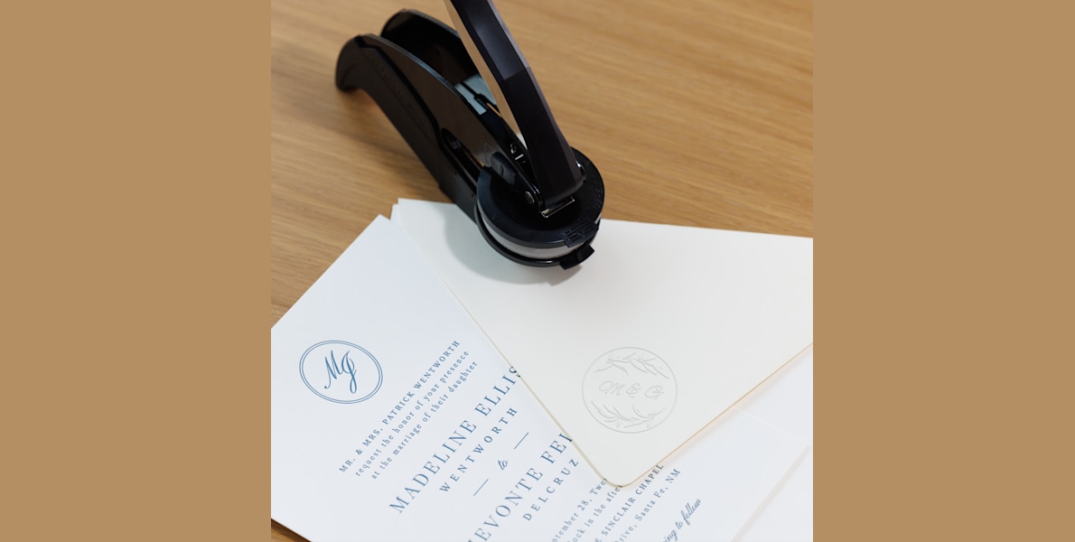 Personalisierte Prägestempel und Siegel | VistaPrint