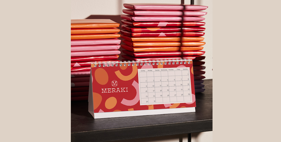 Personalised Desk Calendars 2025 | VistaPrint UK