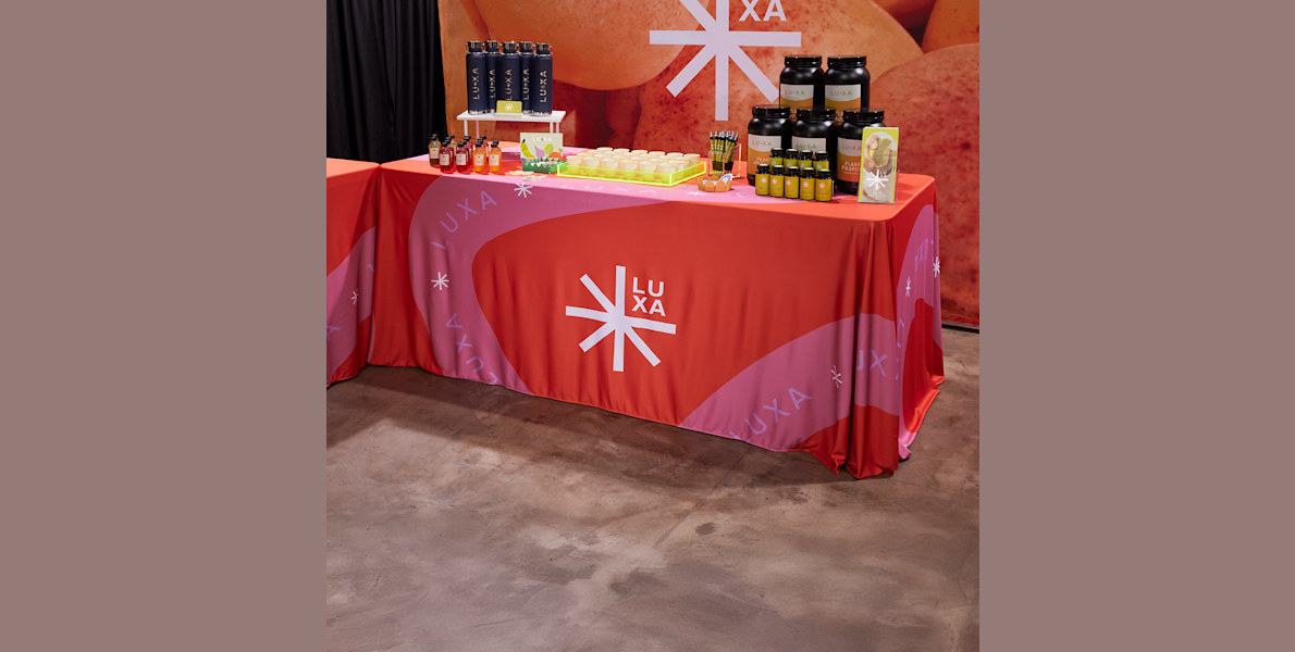 Commercial tablecloths discount