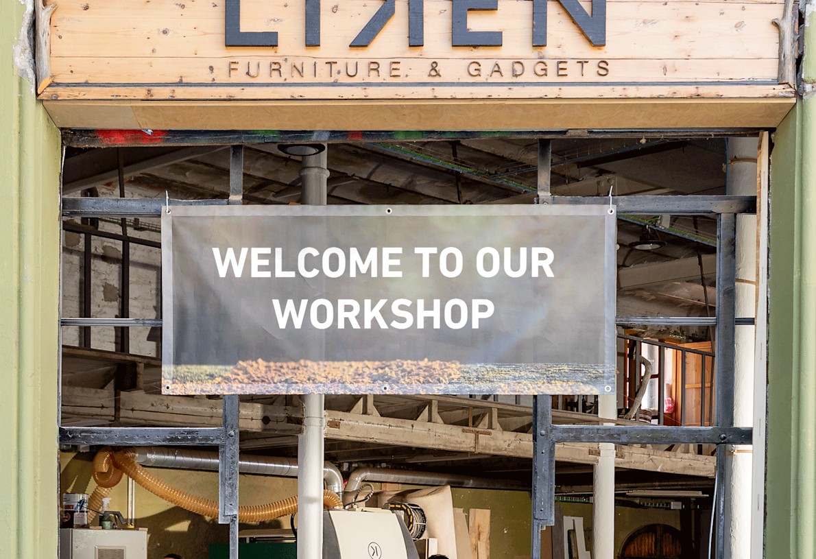 Fence banners for workshops