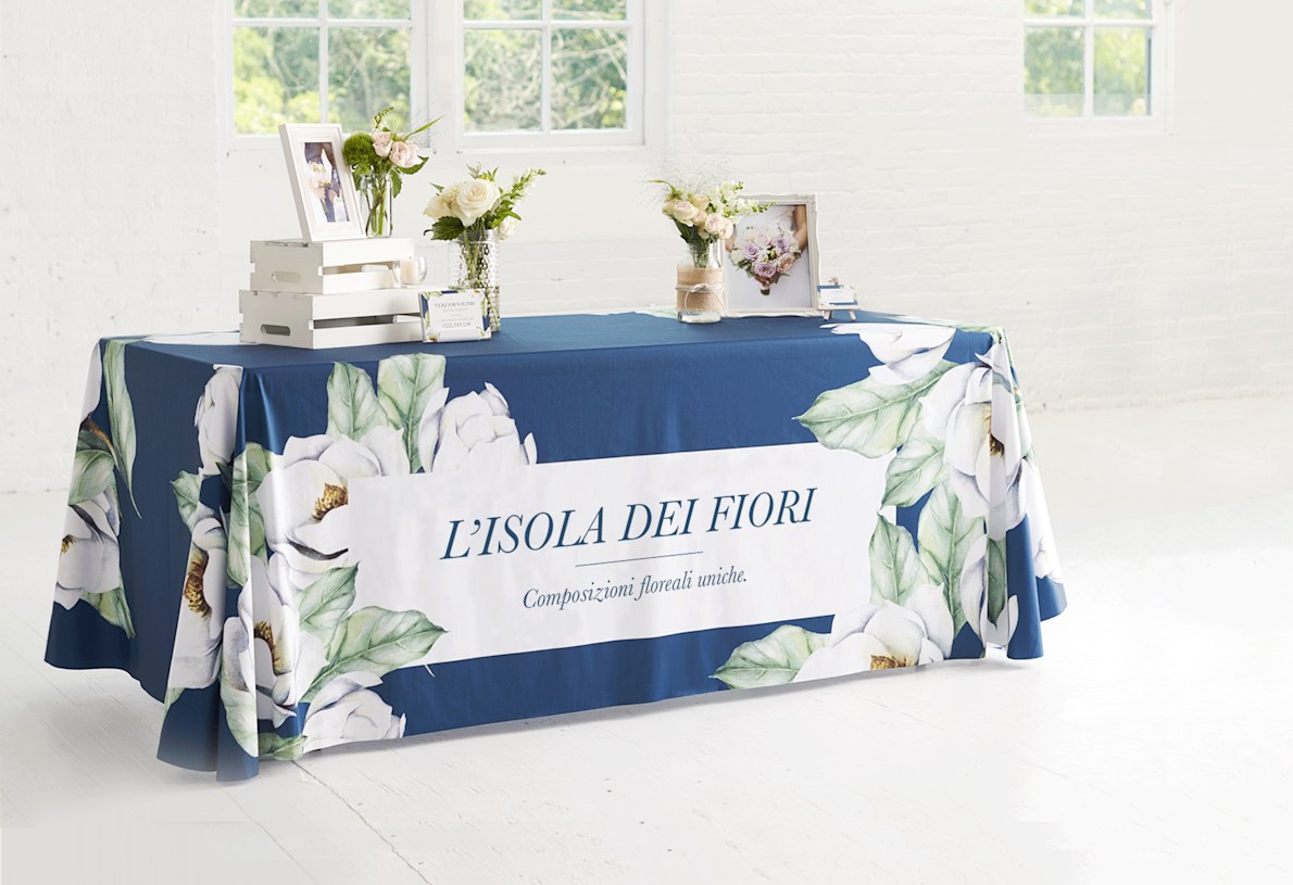 https://cms.cloudinary.vpsvc.com/images/c_scale,dpr_auto,f_auto,q_auto:best,t_productPageHeroGalleryTransformation_v2,w_auto/legacy_dam/it-it/s001284706/tablecloth-marquee-002