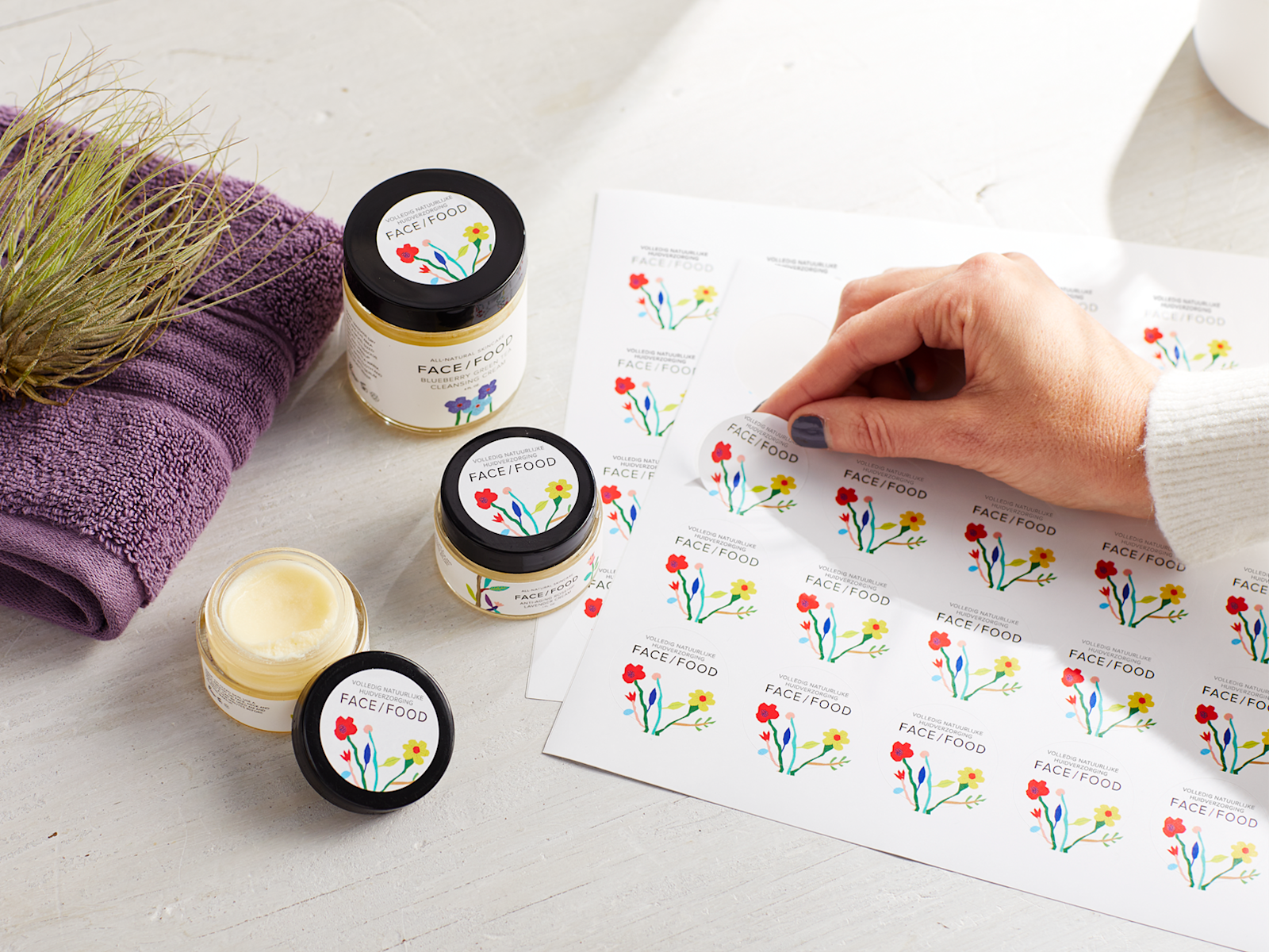 Ronde stickers op vel 4