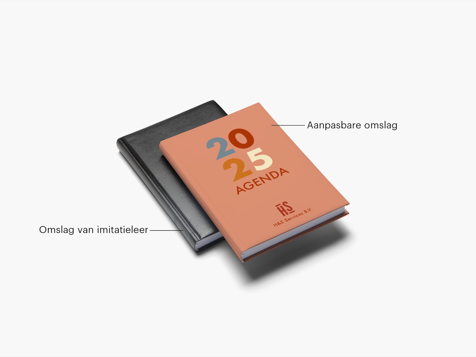 Twee hardcover agenda's met notities die de verschillende opties voor de omslag aangeven.