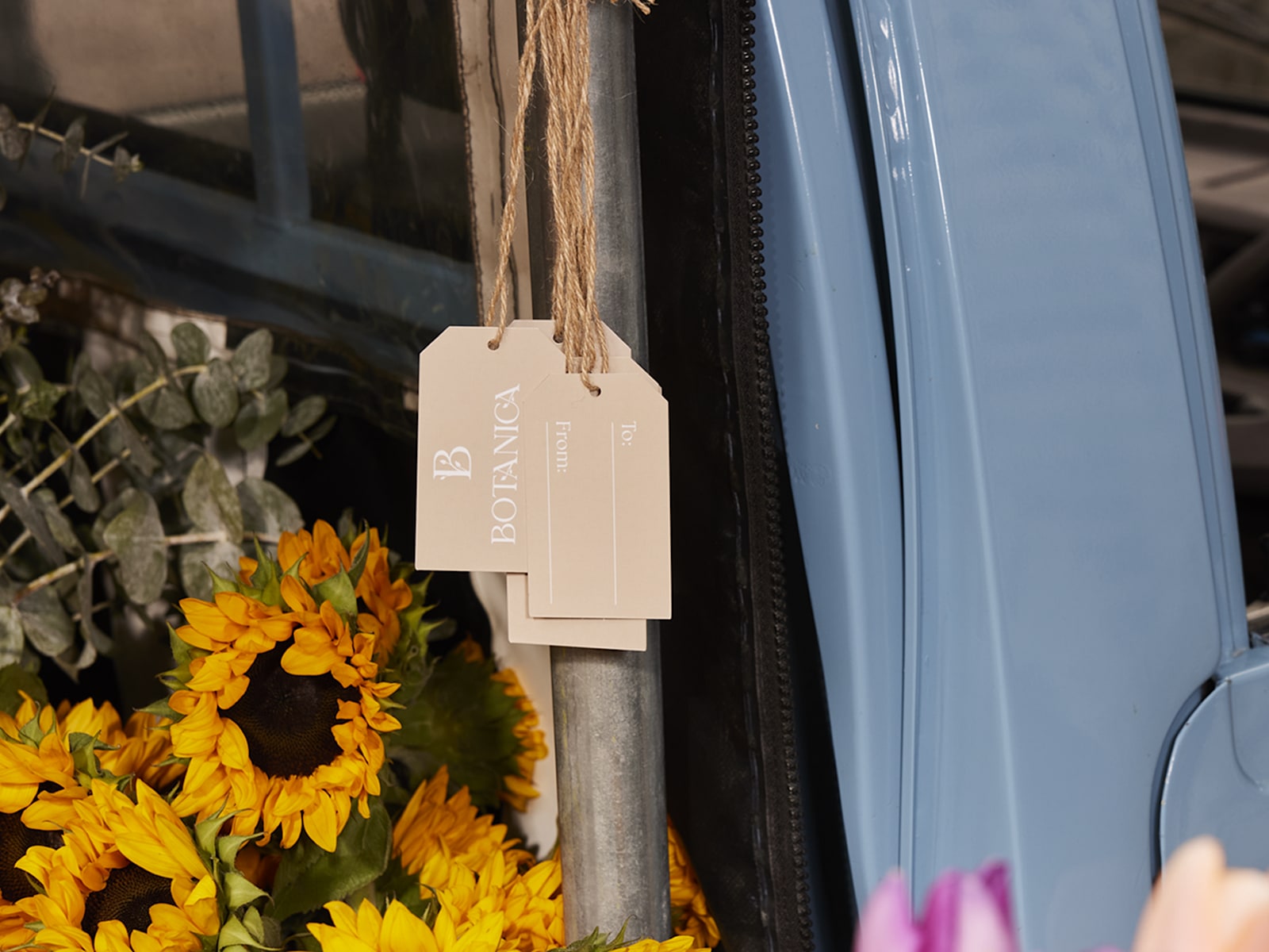 Hang tags 10