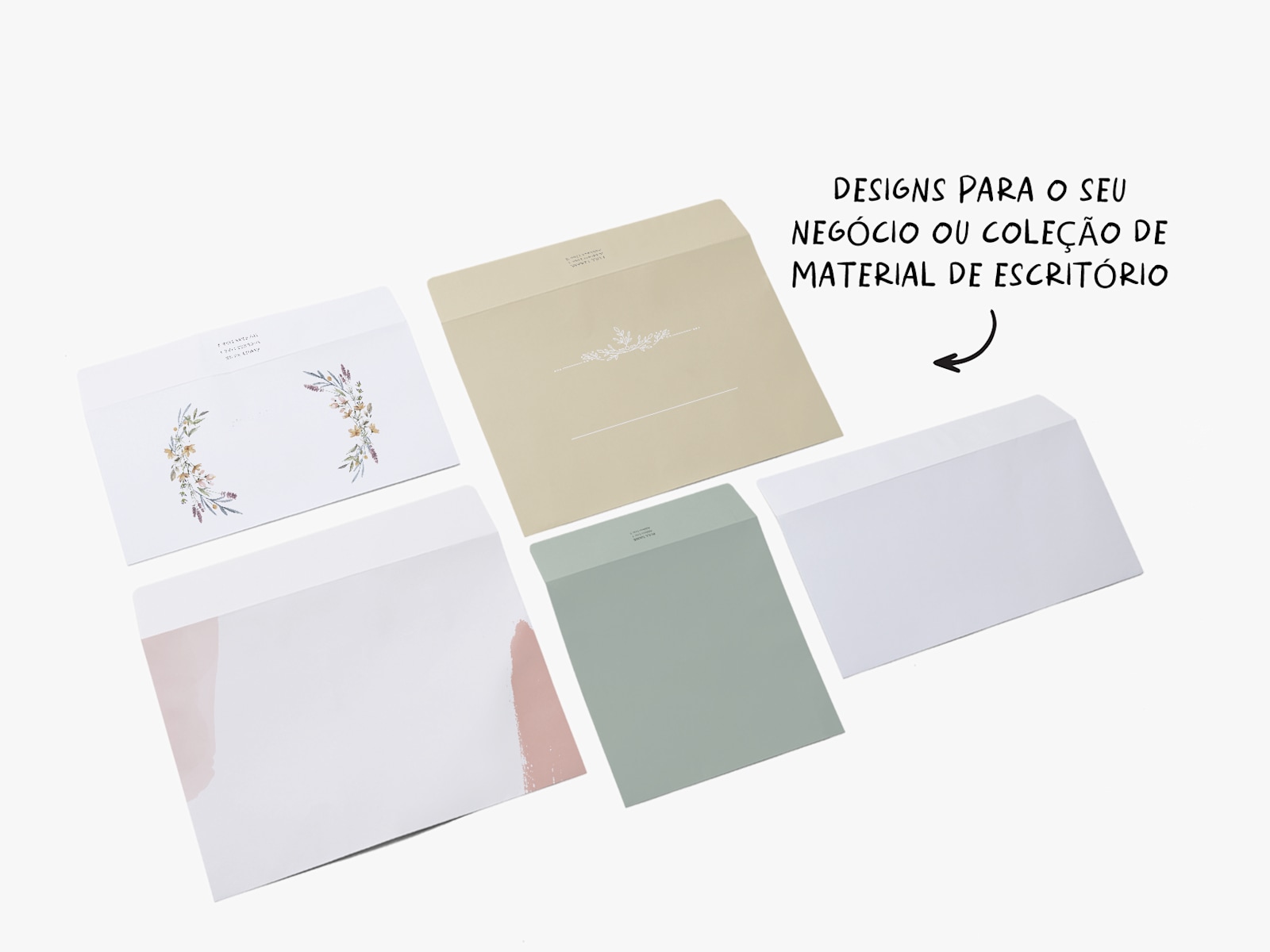 Envelopes personalizados impressos numa variedade de designs e cores, com uma nota de que existem designs para a sua empresa ou coleções de material de escritório disponíveis. 