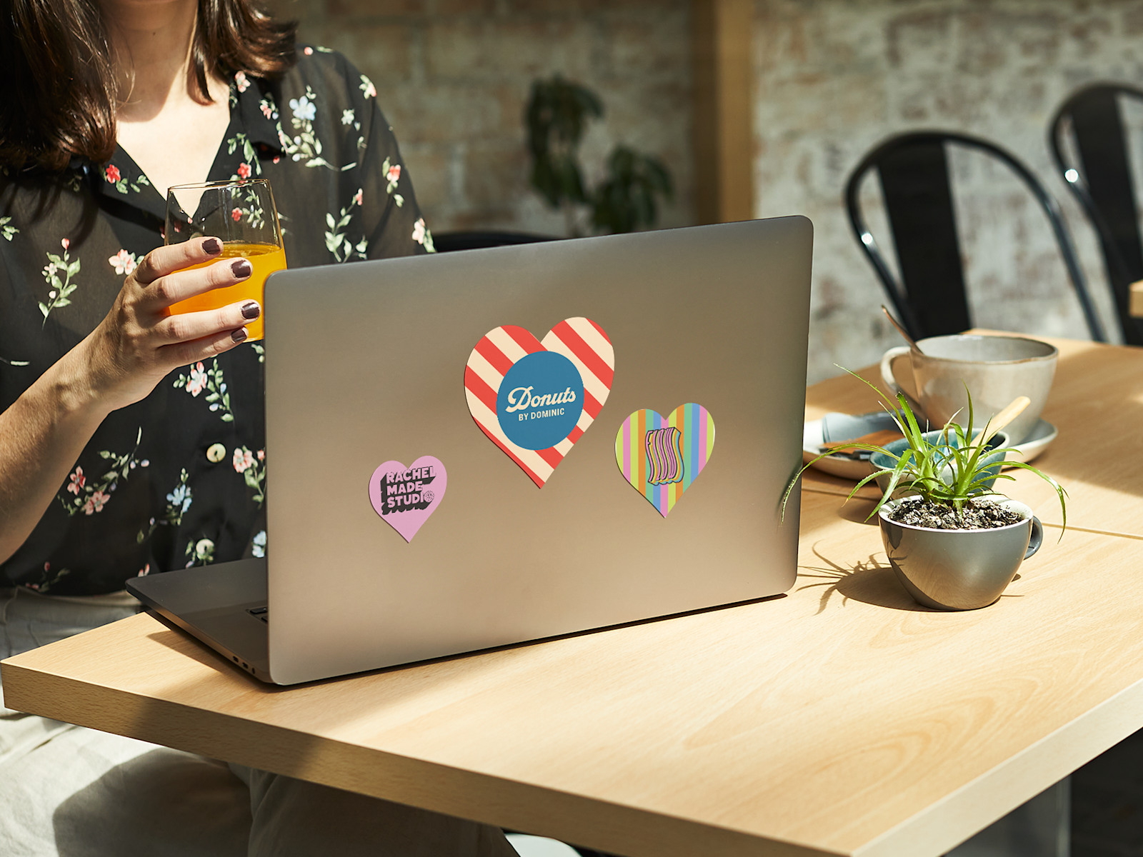 Autocolantes personalizados em formato coração 2