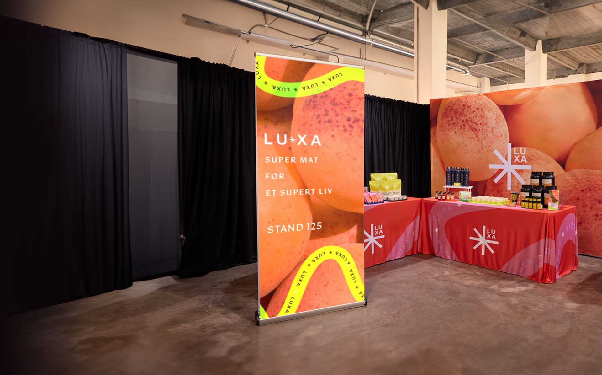 Egendesignet utendørsreklame og utendørsskilt | VistaPrint