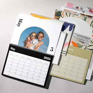 photo calendar showing young child and pregnant mother